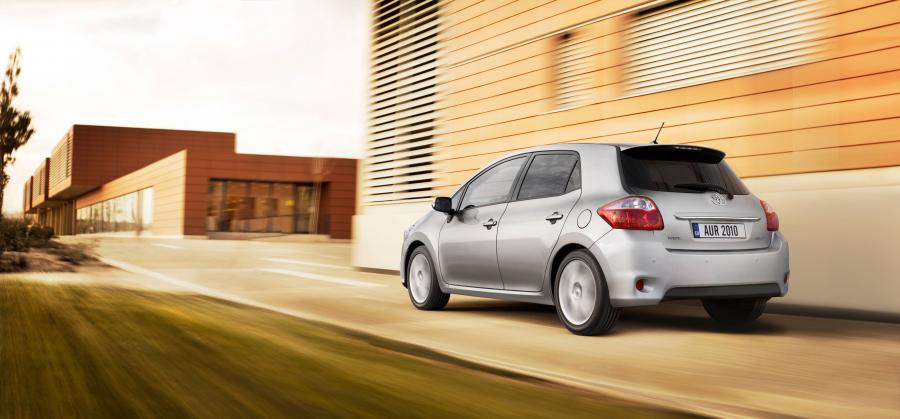  Toyota Auris 2010 года  (фото 25 из 59)
